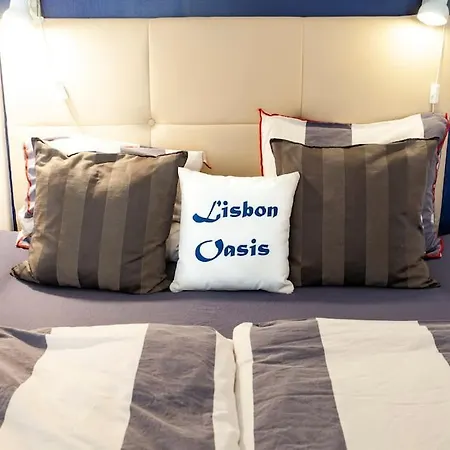 Alfama Iii - French Balcony And Smart Check-in