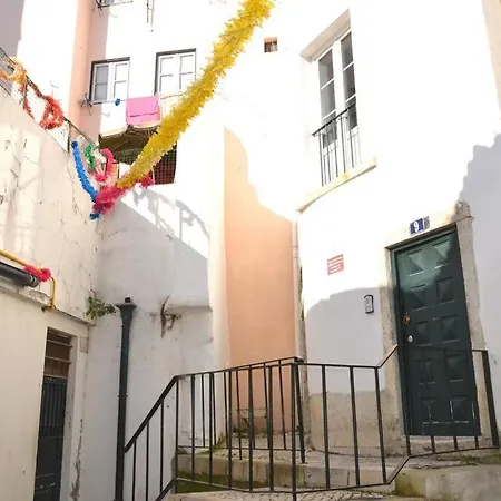 Alfama Iii - French Balcony And Smart Check-in Apartment *