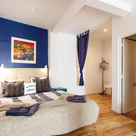 Alfama Iii - French Balcony And Smart Check-in